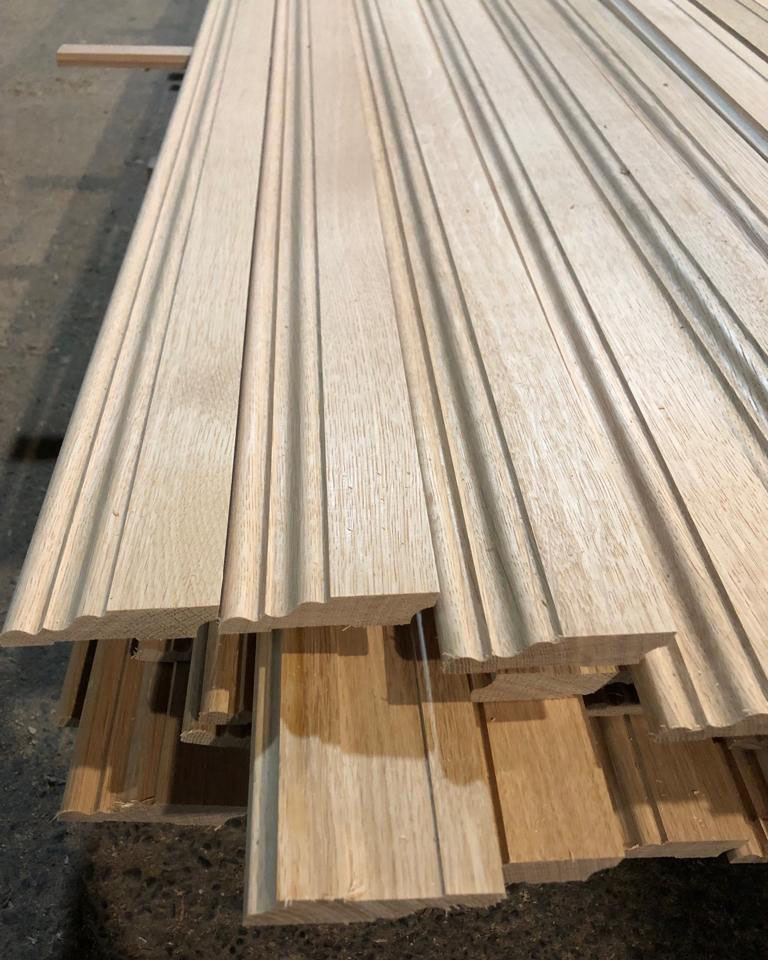 Готовый фигурный плинтус